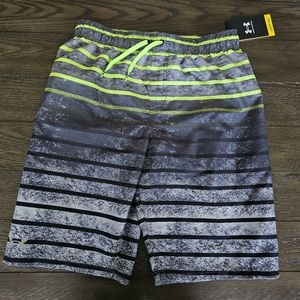 NWT UNDER ARMOUR BOYS SHORTS